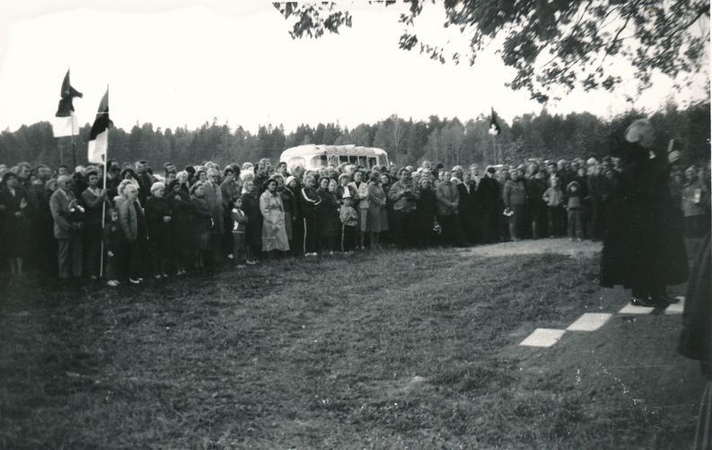 Porkuni lahingupaigas mälestusristide avamine. Foto: Ülo Tähiste, RM F 1468:26, Virumaa Muuseumid SA, http://www.muis.ee/museaalview/962144