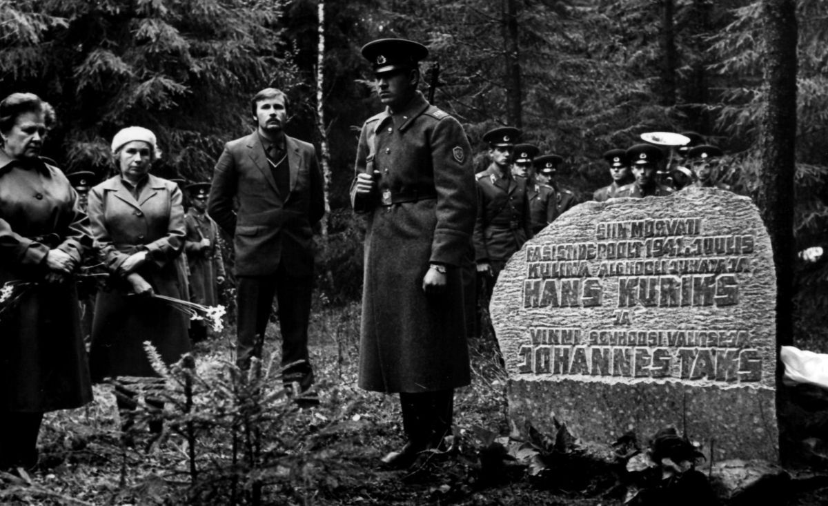 Foto: Vinni NST arhiiv. Sõjaväiline auvalve.