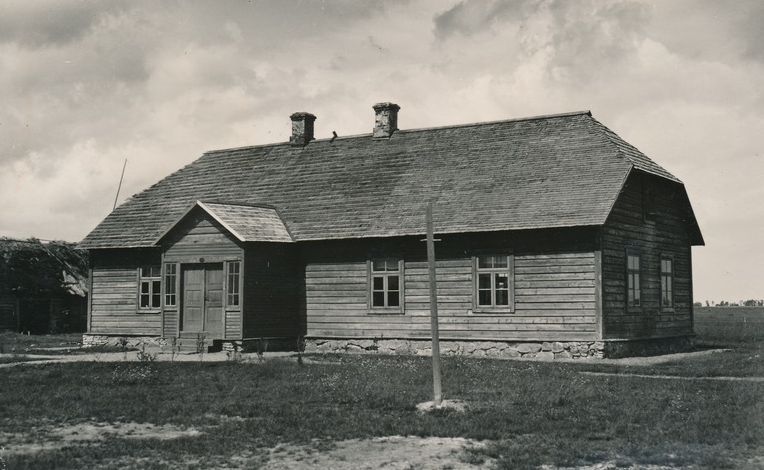 Kestla algkool Püssi vald, RM F 105:330, Virumaa Muuseumid SA, http://www.muis.ee/museaalview/1325784. 